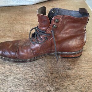 ASTON GREY Lonaro Brown Leather Ankle Chukka Boots Lace up Size 9.5